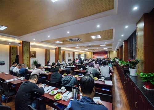 China neuesten Nachrichten über Zhejiang-Ventil-Handelsverband hielt eine Sitzung in TongJiang ab